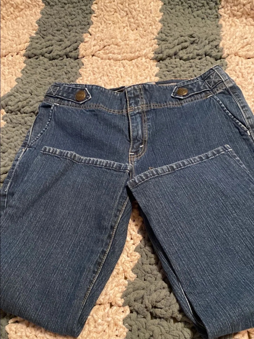 Levi's Dark Blue Cropped Ankle Jeans with Front Patch Pockets